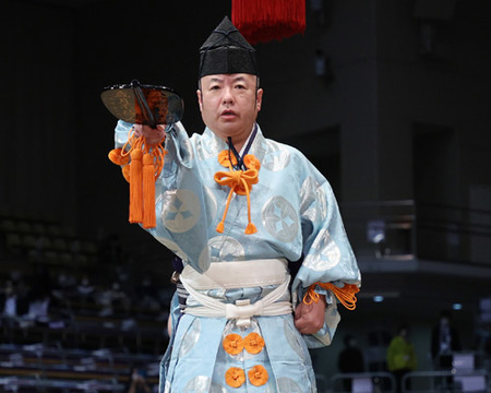 掛け軸　静　式守庄之助（二十八代) 立行司 二十六代 木村庄之助 | （公財）愛知教育文化振興会